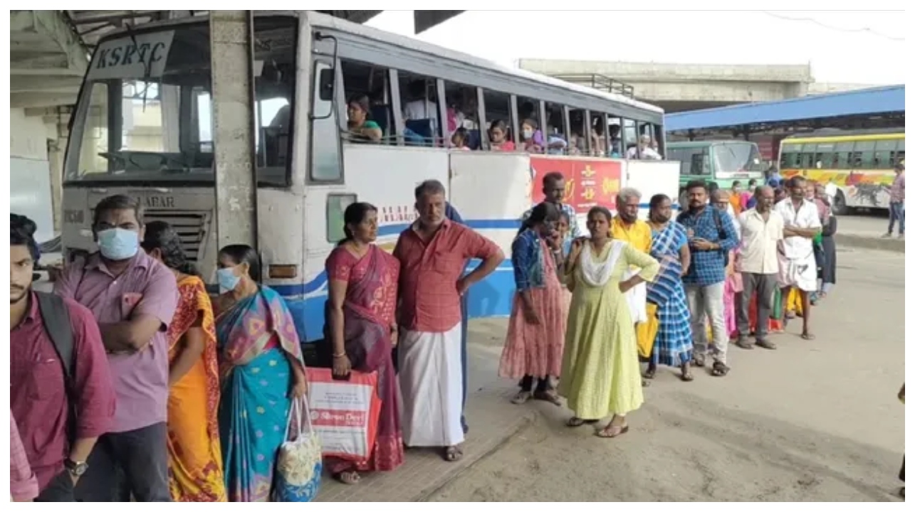 “கேரளாவின் மாஸ் என்ட்ரி”.. பெண்களைக் கட்டிப்போட்ட ஒற்றை கையெழுத்து… ஜூன் 15 முதல் ‘ஃப்ரீ ஃப்ரீ ஃப்ரீ’.. கதிகலங்கிய எதிர்க்கட்சிகள்…!!!