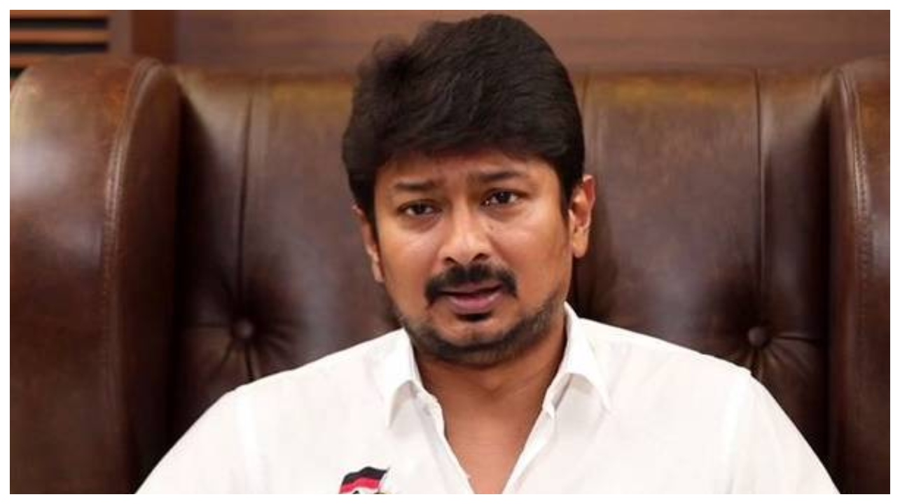 “அப்பாவுக்காக டப்பாவை உருட்டாதீங்கப்பா”… உதயநிதியை ஒற்றை அறிக்கையில் கதறவிட்ட தவெக… தமிழக அரசியலில் பெரும் திருப்பம்..!!!