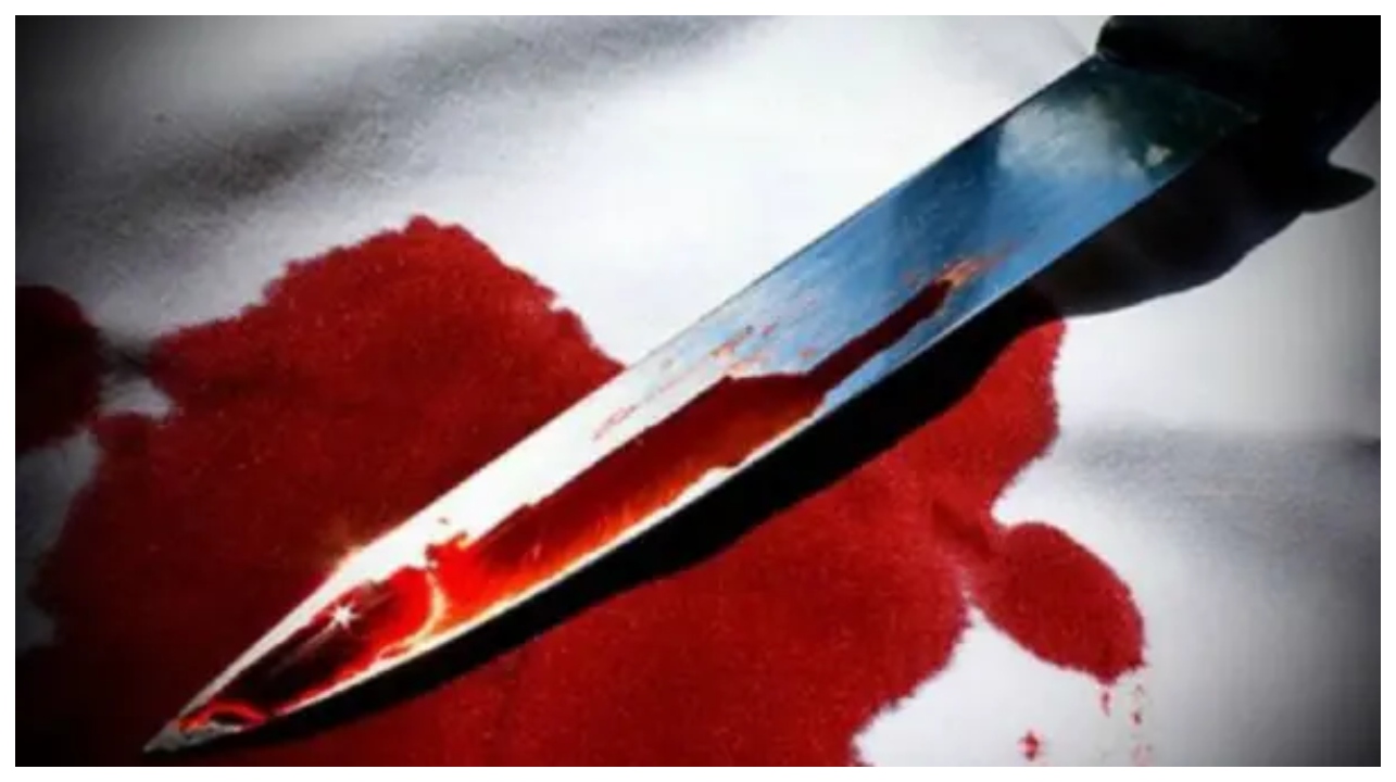 “எனக்கு இல்லைனா யாருக்கும் இல்ல”.. நள்ளிரவில் 2-வது மாடிக்கு பாய்ந்து 5 பேரை ரத்த வெள்ளத்தில் மிதக்கவிட்ட சைக்கோ காதலன்.. பகீர் பின்னணி..!!!
