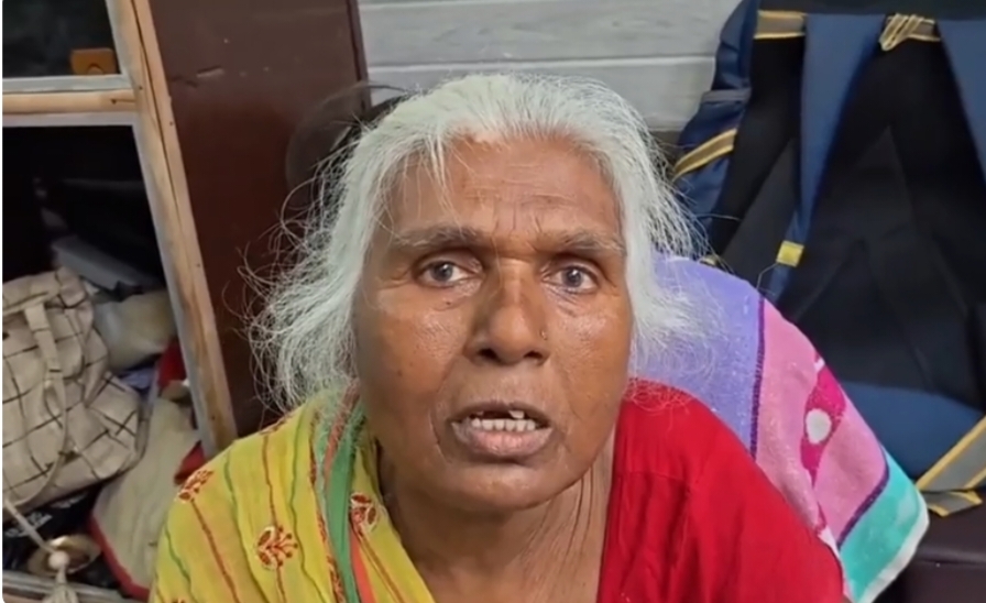 “சாப்பாட்டுக்கே வழியில்லாமல் தவிக்கும் 75 வயது மூதாட்டி!” அரசு அதிகாரிகளின் அலட்சியத்தால் பறிபோன வாழ்வாதாரம்.. கண்ணீரை வரவழைக்கும் சம்பவம்..!!