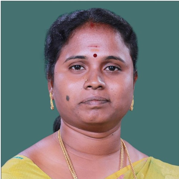 “திமுகவுடன் கூட்டணி அமைக்க முயன்றாரா இபிஎஸ்?”.. சட்டமன்றத் தேர்தல் முடிவுகளுக்குப் பின் நடந்ததாகக் கூறப்படும் குதிரை பேரம்.. மரகதம் குமரவேல் அதிரடி குற்றச்சாட்டு!