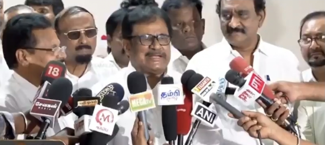 “இன்னும் ஒரு மாசம் கூட ஆகல…. வயித்து எரிச்சலை காட்டுறாங்க” ஆளும் கட்சிக்கு ஆதரவாக வெளுத்து வாங்கிய திருநாவுக்கரசர்….!!