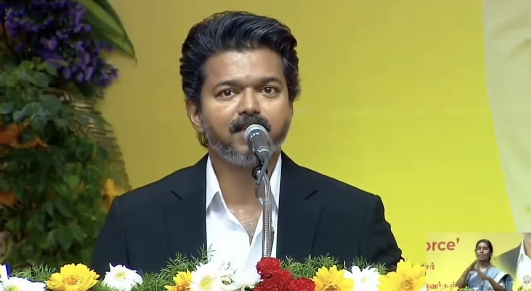 ​”பெண்களைத் தொட்டுட்டு யாரும் எஸ்கேப் ஆக முடியாது” மேடையில் சீறிய CM விஜய்…. குற்றவாளிகளுக்குக் கொடுத்த மரண வார்னிங்….!!