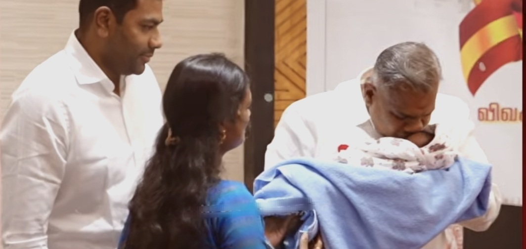 குழந்தையுடன் வந்த பல்லவி MLA…. அன்புடன் முத்தமிட்ட அமைச்சர் என்.ஆனந்த்…. நெகிழ வைத்த கியூட் வீடியோ….!!
