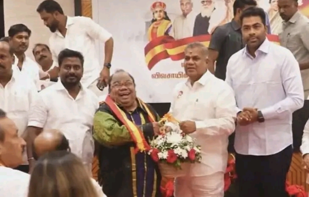 “பனையூர்ல நடந்த அந்த பிரம்மாண்ட சம்பவம்” தவெக-வுக்குள் நுழைந்த பிரபல குணச்சித்திர நடிகர்…. கொண்டாடும் தொண்டர்கள்….!!