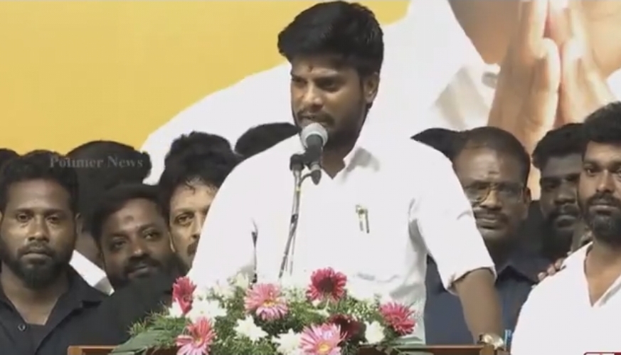 “நீங்க என்ன சுதந்திர போராட்ட தியாகியா?” என்ன சேவை செஞ்சிட்டு துணை முதலமைச்சரா இருந்தீங்க….? உதயநிதியை வறுத்தெடுத்த தவெக  ரமேஷ்….!!