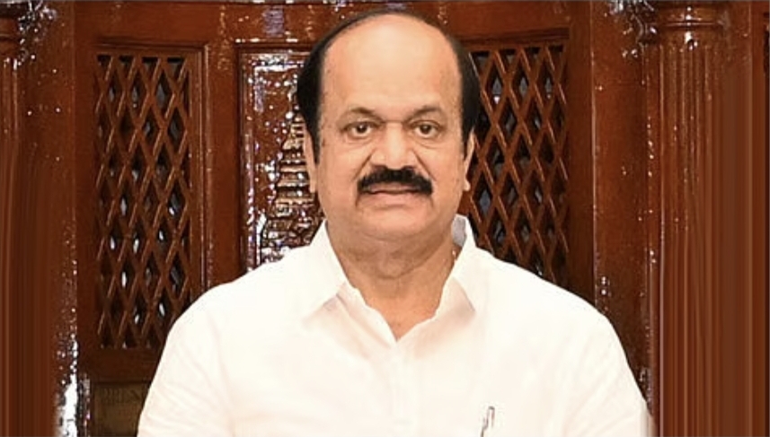 ​”இப்ப நடப்பது விஜய் மாடல் ஆட்சி” புன்னகையால் மாற்றத்தை ஏற்படுத்திய சிஎம்…. சபாநாயகர் கொடுத்த செம சர்டிபிகேட்….!!