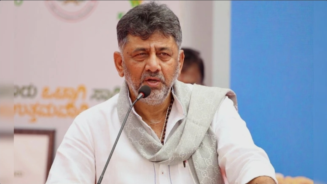 “நீங்க கோர்ட்டுக்குப் போனா நாங்க பாத்துக்கிறோம்” தமிழக அரசை அதிரடியாக எச்சரித்த டி.கே.சிவக்குமார்…. பரபரக்கும் மேகதாது பஞ்சாயத்து….!!