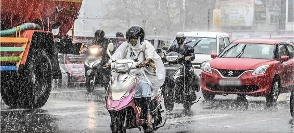 “60 கி.மீ வேகத்தில் வீசப்போகும் சூறாவளிக் காற்று” கடலுக்குள் செல்ல மீனவர்களுக்கு தடை…. கடலோரப் பகுதிகளில் உச்சக்கட்ட எச்சரிக்கை….!!