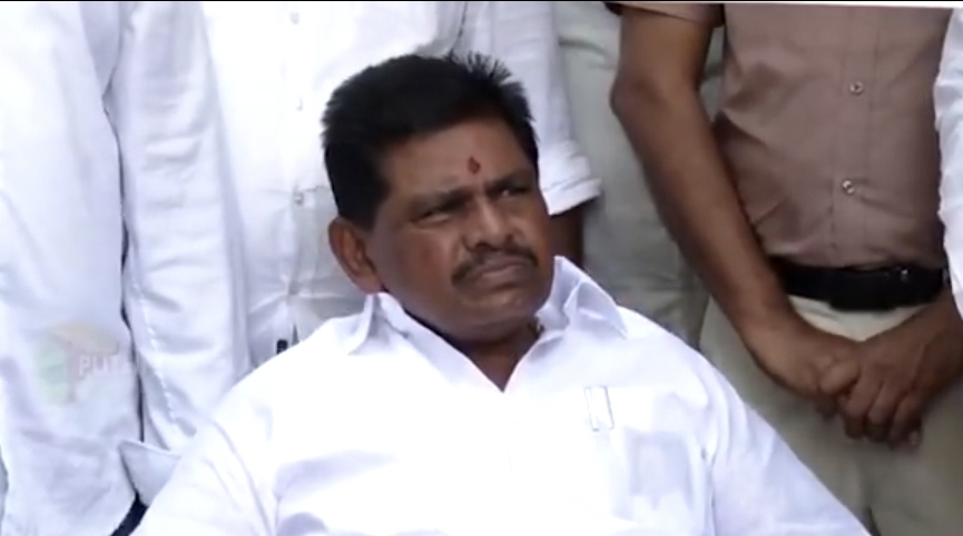 “இவர் காணாம போக எவ்ளோ நாள் ஆகும்” அப்பாவை காணோம்னு கதை சொன்ன CM விஜய்…. வறுத்தெடுத்து அனிதா ராதாகிருஷ்ணன்….!!