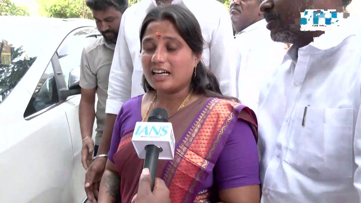 “அரசு மருத்துவமனையில் அதிரடி விசிட்”… டோஸ் விட்ட அமைச்சர் ஜெகதீஸ்வரி… சபாஷ் சொல்ல வைத்த சம்பவம்… ஆடிப்போன ராஜபாளையம்..!!