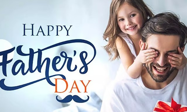கண்ணீர் வரவைக்கும் தந்தையின் உழைப்பு..! “பிள்ளைக்காக வாழ்நாள் முழுதும் தியாகம்”… அப்பாவுக்காக டைம் ஸ்பென்ட் பண்ணுங்க… உலகம் போற்றும் உன்னத தினம் இன்று…!!!