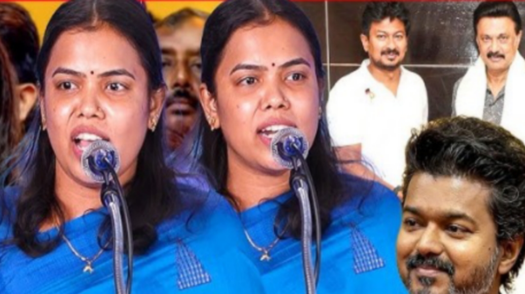 “உங்க வீட்ல இருக்குற சொந்தத் தங்கச்சிக்கே அதிகாரம் கொடுக்காம ஏன்பா டெல்லியில வச்சு முடக்கி வச்சிருக்கீங்க?” திமுகவின் குடும்ப ரகசியத்தை மேடையிலேயே கிழித்தெறிந்த அமைச்சர் கீர்த்தனா..!!