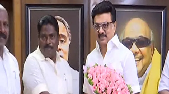 “பதவி பறிப்பு.. அடுத்த நொடியே கட்சி தாவல்!” அதிமுகவை விட்டு விலகி திமுகவில் இணைந்த பெஞ்சமின்.. என்ன நடந்தது பின்னணியில்? கலக்கத்தில் எடப்பாடி தரப்பு..!!”