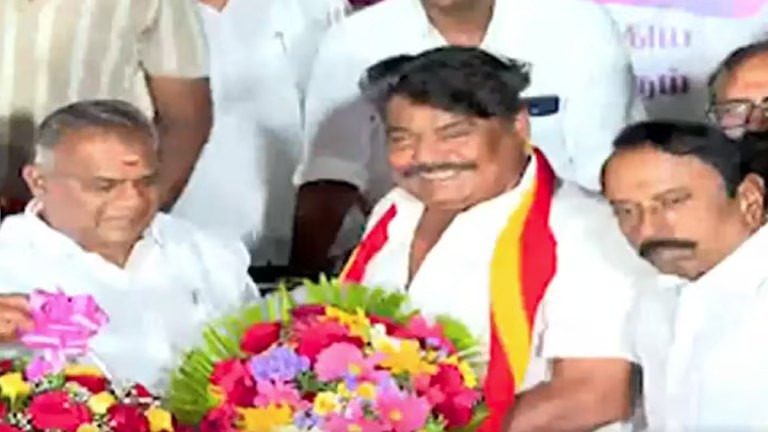 நான் தவெகவில் சேர்கிறேனா..? “கட்சி ஆரம்பிப்பதற்கு முன்பே நாளைய தீர்ப்பு விஜய் தான் என்று முதலில் சொன்னவன் நான்”… நடிகர் மன்சூர் அலிகான் பெருமிதம்..!