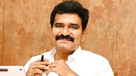 “யாருமே கூப்பிடாம ஏன் ஓடி வந்து ஆஜராகுறாரு!”.. ஹார்டு டிஸ்க் திருட்டுக்கு பின்னால் இருக்கும் பயம்.. செந்தில் பாலாஜிக்கு செக் வைத்த நிர்மல்குமார்..!!