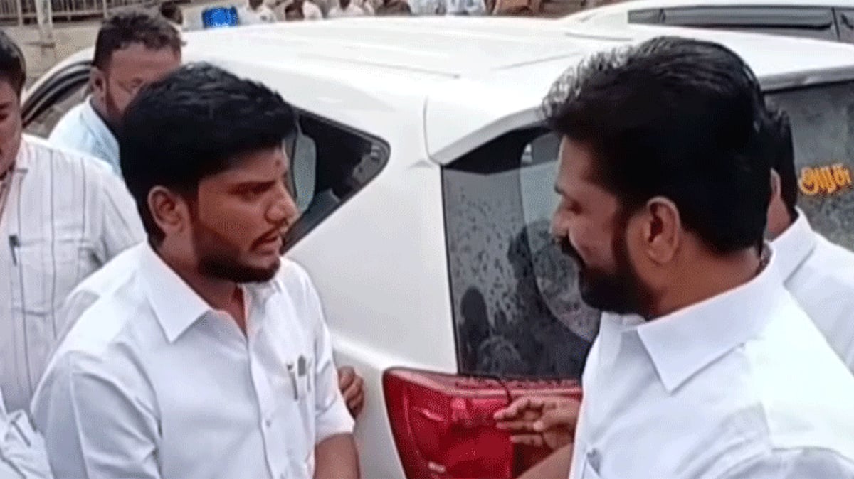 கொதித்தெழுந்த அதிமுக  எம்.எல்.ஏ.. ஏன் பெயர் போடல.. ஸ்பாட்டிலேயே ‘ரூல்ஸ்’ பாடம் எடுத்த அமைச்சர் ரமேஷ்…!”