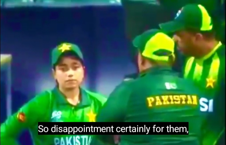 4 தோல்வி..! “ஒழுக்கமே இல்ல”.. மைதானத்திலேயே பாக். கேப்டனுக்கும் பயிற்சியாளருக்கும் வெடித்த சண்டை… அம்பலமான குடுமிபிடி சண்டை.. அதிர்ச்சி வீடியோ..!!