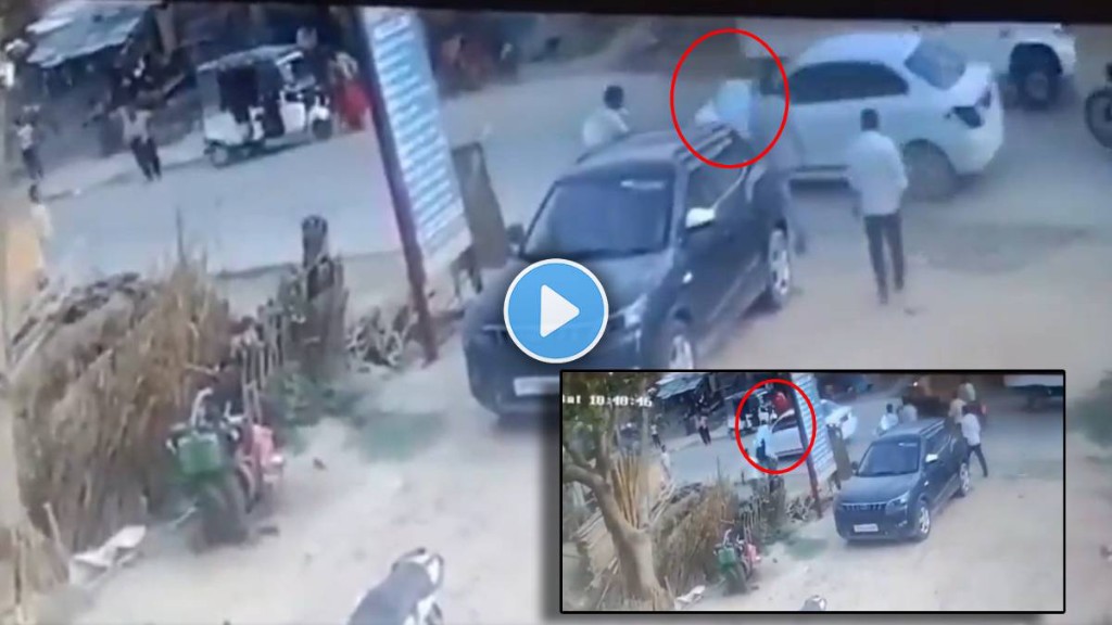 டேய்..! உன் கூட இருக்கிற பொண்ணு யாரு.? காரில் வேறொருத்தி கூட போன கணவன்… பேனட்டில் தொங்கிய மனைவி… 100 மீ தூரம் ஜெட் வேகத்தில்… பகீர் வீடியோ…!!