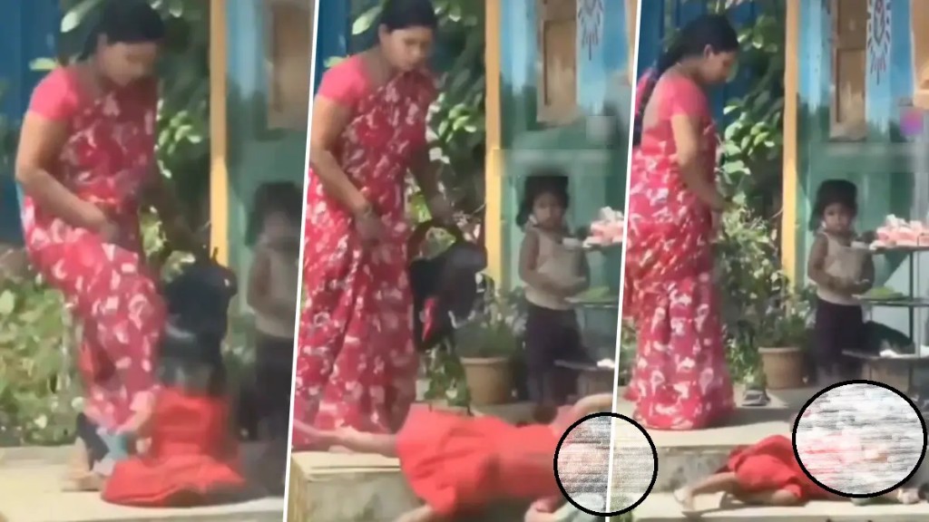 பிஞ்சு குழந்தையின் நெஞ்சில் காலால் எட்டி உதைத்து மிருகத்தனமாக அடித்த அங்கன்வாடி ஊழியர்…! இங்க கூட நம்பி அனுப்ப முடியாதா..? பெற்றோரை கதிகலங்க வைத்த வீடியோ…!!