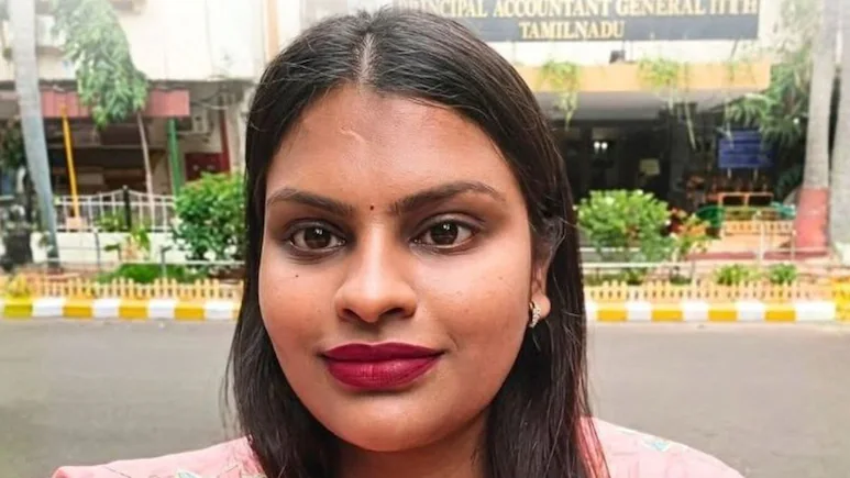 23 வயசு தான் ஆகுது..! ஒரே நேரத்தில் 19 அரசு போட்டி தேர்வுகளில் அடுத்தடுத்து தேர்ச்சி பெற்று உலக சாதனை படைத்த இளம்பெண்.. ஜனாதிபதி கையால் கிடைக்கப் போகும் கௌரவம்… நாட்டுக்கே பெருமை..!!