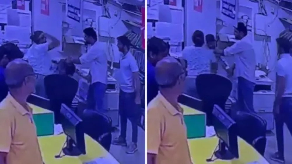 “கரண்ட் இல்லனு இப்படியா பண்ணுவாங்க?”… நள்ளிரவு 3 மணிக்கு ஆத்திரத்தில் ஊழியரை வெளுத்து வாங்கிய பெண்… அதிர வைக்கும் சண்டை வீடியோ..!!!