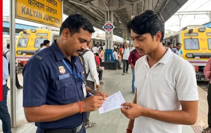 5 மணி நேரம் ரயில் லேட்டா வந்ததுக்கு நான் பைன் கட்டணுமா..? “ரூ.10 டிக்கெட்.. ரூ.500 கேட்ட டிடிஆர்”… ரயில்வே ஸ்டேஷனில் மல்லு கட்டிய வாலிபர்… ஆதரிக்கும் நெட்டிசன்ஸ்..!!