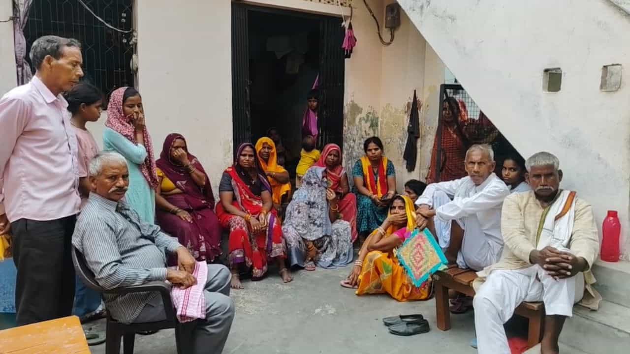 “குழந்தைகளுக்கு பாசமாய் தயிர் கொடுத்த தந்தை!” சாப்பிட்ட சில நிமிடங்களில் நடந்த கொடூரம்.. மருத்துவமனையில் நடந்த நெஞ்சை உலுக்கும் சோகம்.. போலீசில் சிக்கிய பின்னணி..!!”