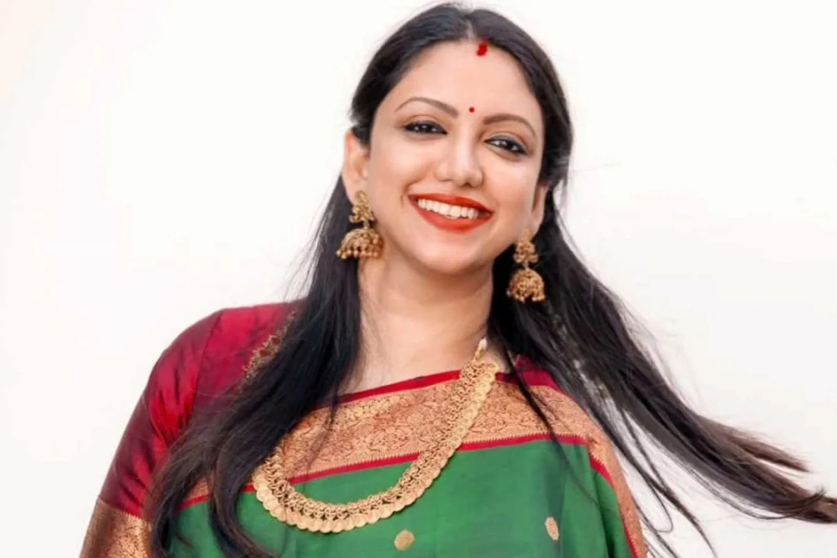 “விஜய் கட்சியில் அடுத்தடுத்து இணையும் பிரபலங்கள்!”… தவெகவில் இணைந்தார் பிரபல ஆடை வடிவமைப்பாளர் ஜாய் கிரிசில்டா..!!!