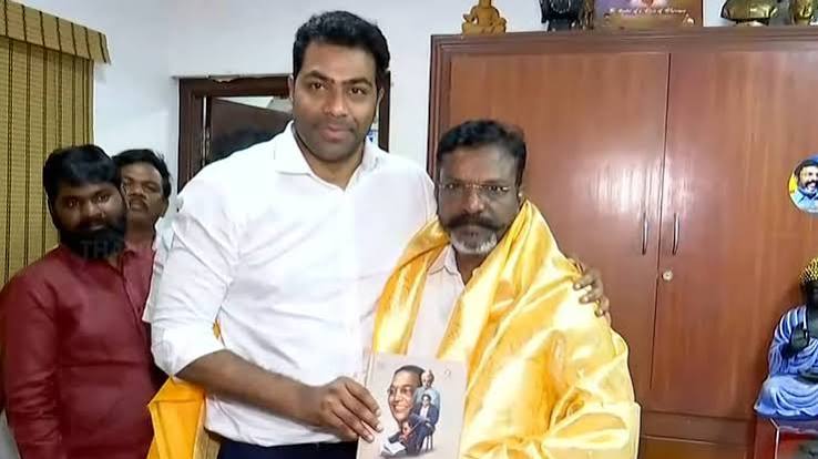 “என்னால் தவெக ஆட்சிக்கு எந்த பாதிப்பும் வராது” திருமாவளவன் சொன்ன அந்த ஒரு வார்த்தை…. மேடையில் உடைத்து பேசிய ஆதவ் அர்ஜுனா….!!