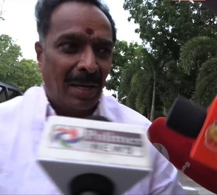 “த.வெ.க-வில் இணைகிறேனா?”… சோசியல் மீடியாவில் பரவிய வதந்தி… முன்னாள் அமைச்சர் எம்.ஆர்.விஜயபாஸ்கர் கொடுத்த நச்சுனு ஒரு விளக்கம்..!!