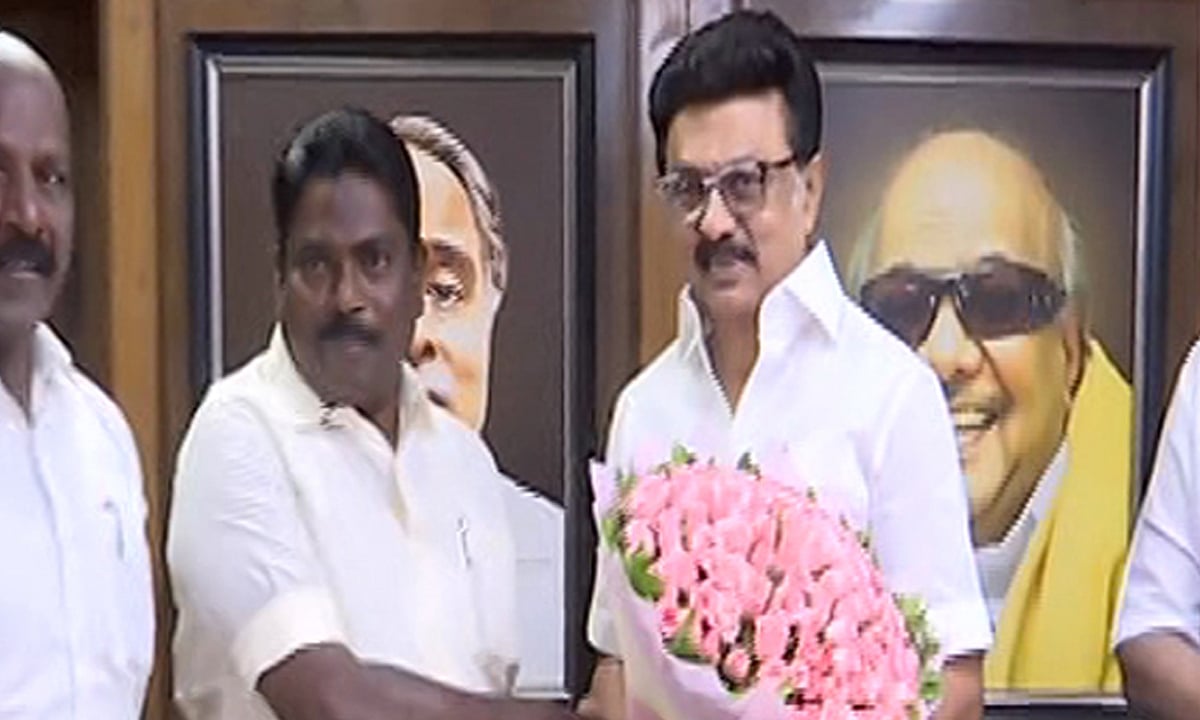 “அதிமுகவின் கோட்டை சரிந்ததா?” முன்னாள் அமைச்சர் பெஞ்சமின் திமுகவில் ஐக்கியம்…. எடப்பாடிக்கு செக் வைத்த ஸ்டாலின்….!!