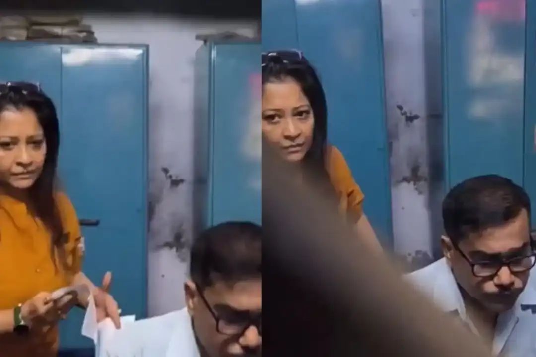 “நாங்க எதுக்கு அப்போ லைன்ல நிக்கிறோம்?” புரோக்கர்களுக்கு ரகசியமாக டிக்கெட்…. கையும் களவுமாக சிக்கிய ரயில்வே அதிகாரிகள்….!!