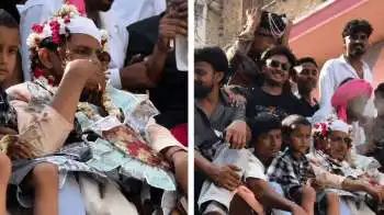 “கல்யாண ஊர்வலத்துல புல்டோசர் எதுக்குப்பா?”  சிகரெட் புகையோடு பில்டப் கொடுத்த மாப்பிள்ளை…. தேடி வந்த போலீஸ் செல்லான்….!!