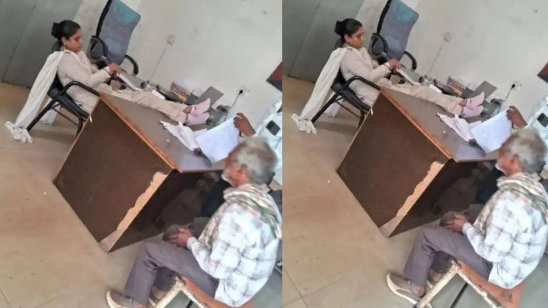 “இதுவா மக்கள் சேவை?” முதியவரை அவமானப்படுத்திய பெண் காவலர்.. மேசை மீது கால் வைத்து அட்டூழியம்.. உயர் அதிகாரிகள் எடுத்த அதிரடி நடவடிக்கை..!!”