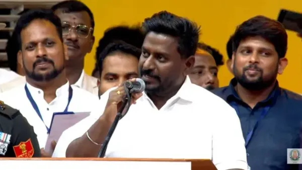 கட்சியை விட்டே தூக்குவோம்..  “மாணவர்களிடம் தவெகவினர் செய்த காரியம்!” –  அமைச்சர் ராஜ்மோகன் அதிரடி எச்சரிக்கை..!!