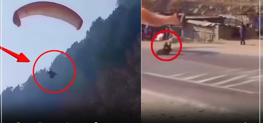 “ஐயோ.. என்ன இப்படி விழுது?”…கார்களுக்கு நடுவே விழுந்த பாராகிளைடர்.. அந்தரத்தில் இருந்து நடுரோட்டில் விழுந்த சுற்றுலாப் பயணி..நெஞ்சை உலுக்கும் சம்பவம்..!!!