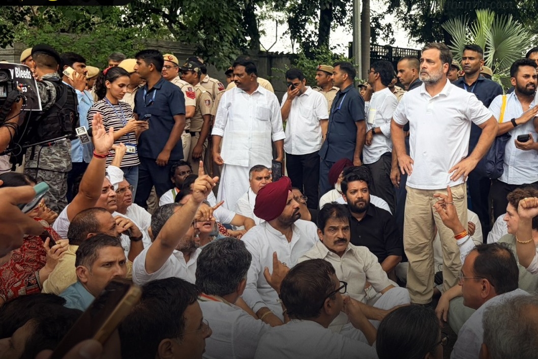 Breaking: “மோடி பதவி விலகியே ஆகணும்!”… நீட் முறைகேட்டால் உச்சக்கட்டக் கொதிப்பில் காங்கிரஸ்… . பதற வைக்கும் டெல்லி நிலவரம்..!!!