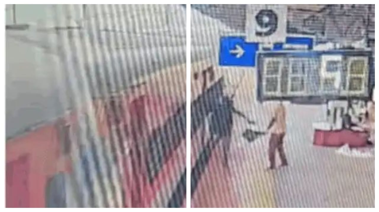 ஒரு நொடிதான்..! உயிரே போயிருக்கும்.. சிறுத்தை வேகத்தில் சீறிப்பாய்ந்த ரயில்வே ஊழியர்… ஜஸ்ட் மிஸில் தப்பிய பயணியின் உயிர்… திக் திக் வீடியோ…!!