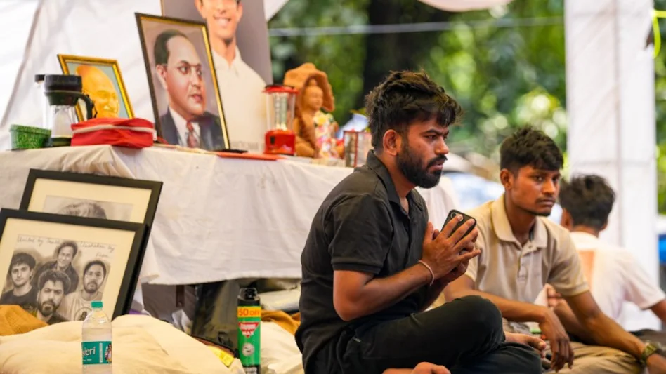 “மத்திய அமைச்சரை காப்பாத்த நினைச்சா அடுத்தது நீங்கதான்!”… பிரதமர் மோடிக்கு எதிராக பகிரங்க மிரட்டல் விடுத்த காக்ரோஜ் பார்ட்டி தலைவர்..!!!