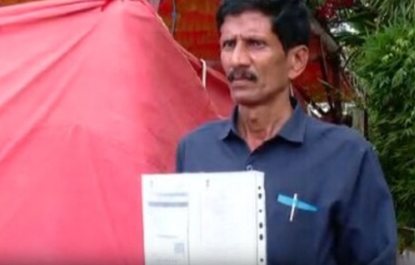 “முதலமைச்சர் கூட்டத்துல என்னை ஏன் சேர்க்கல?”.. மகனை இழந்த தந்தை எழுப்பிய பகீர் கேள்வி.. 10 லட்சம் நிவாரணத் தொகையால் வெடித்த குடும்பப் பூசல்..!!!