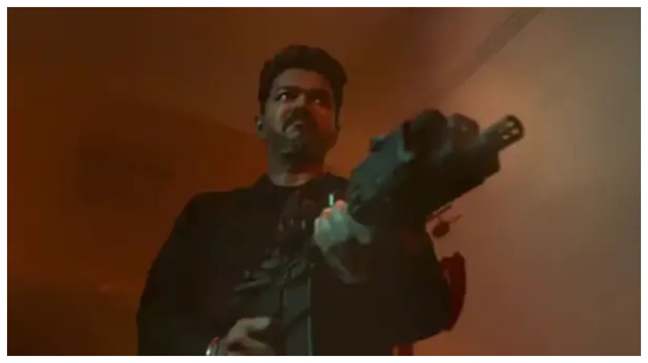 திணறடிக்கும் கூட்டம்… அலறும் திரையரங்குகள்!.. பாக்ஸ் ஆபீஸை சுக்குநூறாக்கிய ‘ஜன நாயகன்’… முதல் நாளில் இத்தனை கோடியா?… மிரண்டு போன திரையுலகம்..!!!