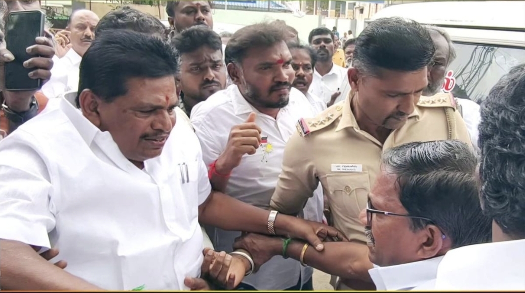 “சட்டப்படி சந்திப்போம்…. போலீஸ் பிடியில் அனிதா ராதாகிருஷ்ணன்” நீதிமன்ற ஆஜர்படுத்தலுக்கு முன் நடந்த பரபரப்பு மருத்துவப் பரிசோதனை!