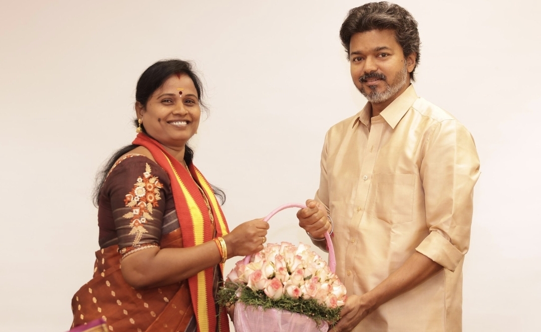 “என்றும் உங்களுடன் மக்கள் பணியில்” முதலமைச்சர் விஜய்யை நேரில் சந்தித்து Ex MLA மரகதம் குமரவேல் நெகிழ்ச்சி…. வைரலாகும் எக்ஸ் பதிவு….!!