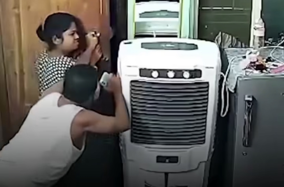 “அடிச்சு ரகளை பண்ணிட்டு பெட்ரோலையும் ஊத்திட்டாங்க” பழிவாங்க துடித்த போதை ஆசாமிகள்…. தம்பதிக்கு நேர்ந்த பயங்கரம்….!!