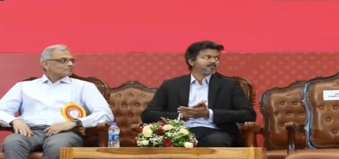 “கைநிறைய சம்பளத்தோடு அரசு வேலை” 751 மருத்துவர்கள், 1393 சுகாதார ஆய்வாளர்கள்…. பணி நியமன ஆணையை வழங்கும் முதல்வர் விஜய்….!!