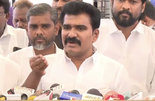 “ஒவ்வொரு ஆபீஸிலும் மினிஸ்டர் கட்டிங்” திமுக முன்னாள் அமைச்சர் மூர்த்தியின் லஞ்ச சாம்ராஜ்யம்…. போட்டுடைத்த நிர்மல்குமார்….!!
