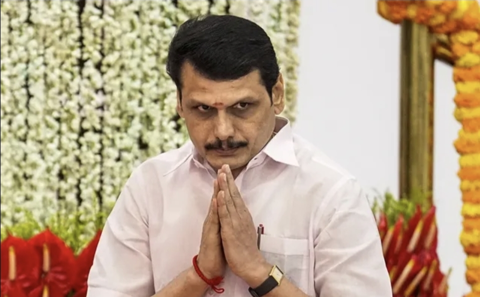 BREAKING: “25 ஆயிரம் ரூபாய் சொந்த ஜாமீன்” நீதிமன்றத்தில் சரணடைந்து முன்ஜாமீன் பெற்ற செந்தில் பாலாஜி….!!
