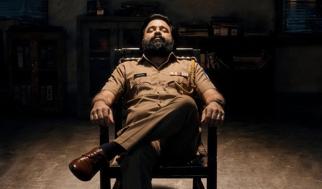 “இன்னைக்கு சாயங்காலம் 5:30 மணிக்கு சம்பவம் இருக்கு” சசிகுமாரின் அடுத்த பட அப்டேட்…. கொண்டாட்டத்தில் ஃபேன்ஸ்….!!