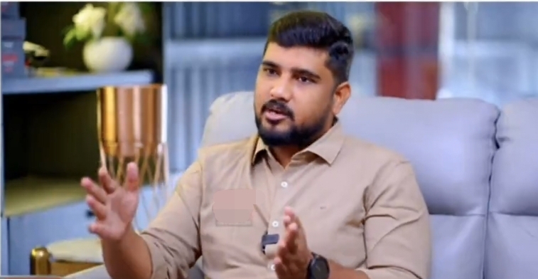 ​”20,000 கோடி கடனா….? ஆதாரம் இருக்கா?” 14,000 கோடி வட்டி கட்டிருக்காங்க…. தவெக அரசு மீதான குற்றச்சாட்டுகளுக்கு பதிலடி….!!